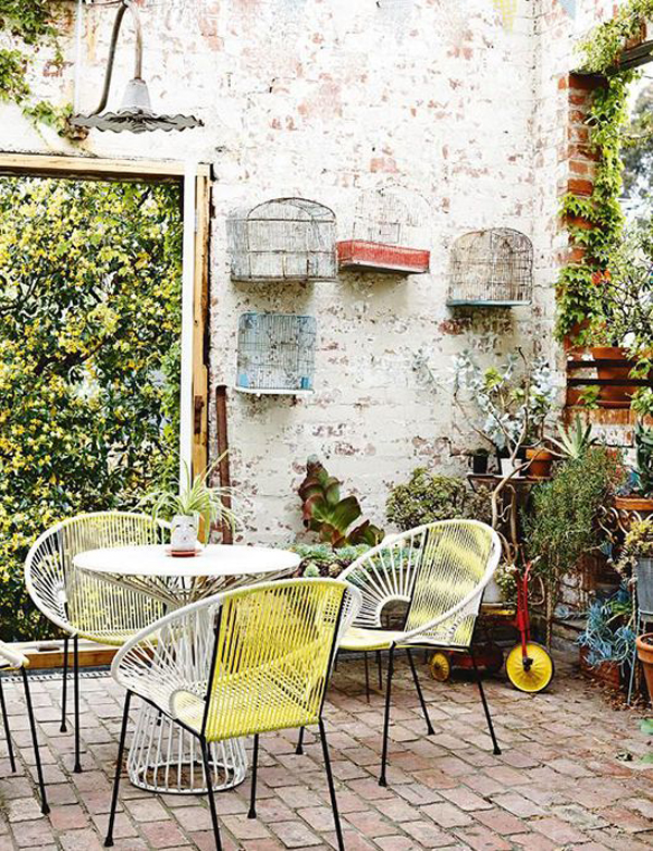 rustic-outdoor-style-with-acapulco-chairs