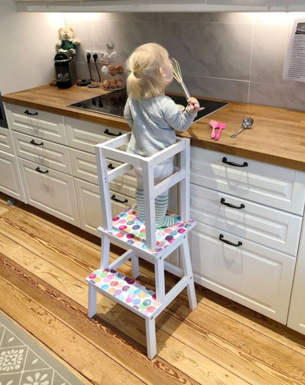 cute-ikea-oddvar-tower-learning-with-polkadot-color