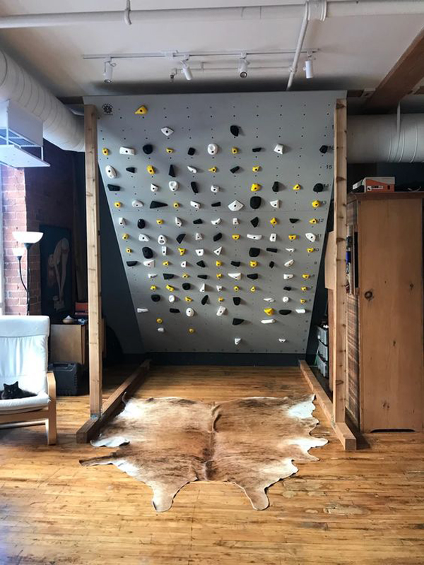 kids-climbing-wall-home-interior
