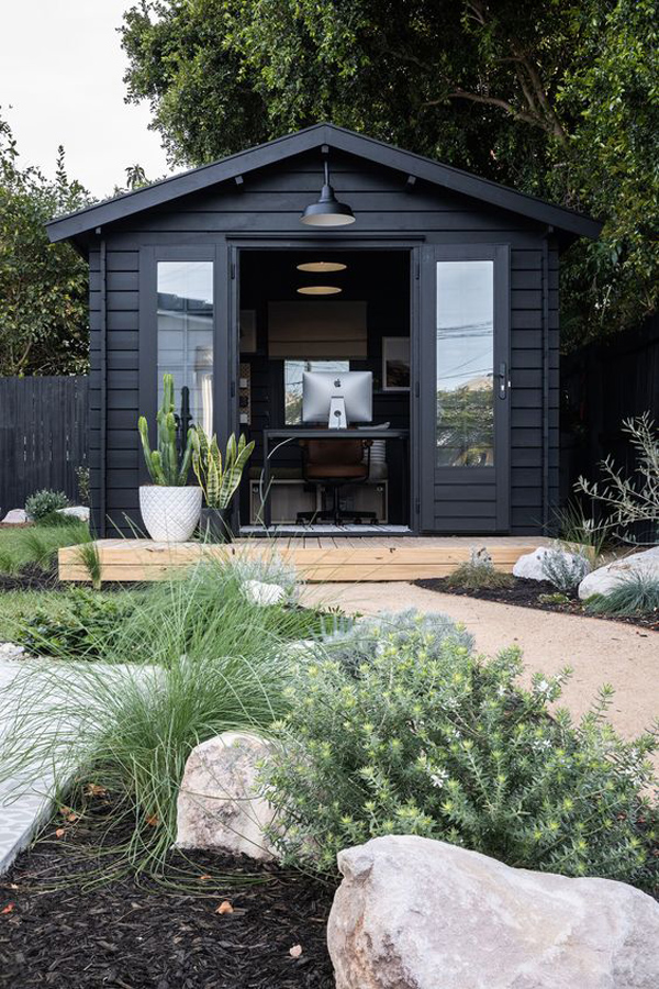 cool-cottage-shed-garden-for-home-office