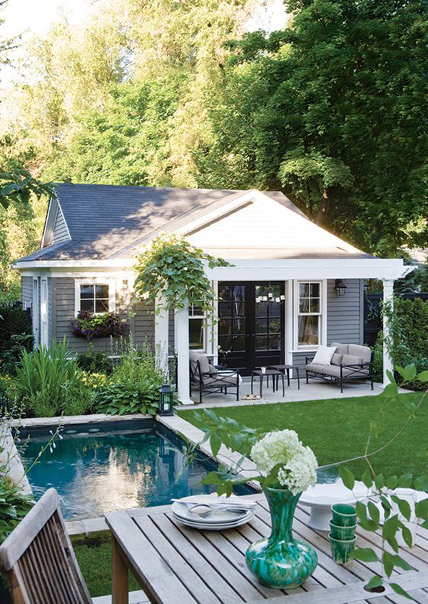 cottage-style-plunge-pool-with-outdoor-dining
