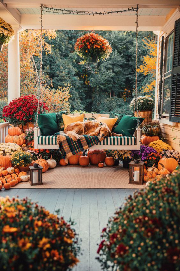 coziest-fall-porch-decor-with-swing-chair