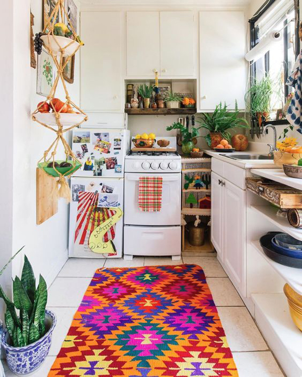small-kitchen-apartment-with-bohemian-style