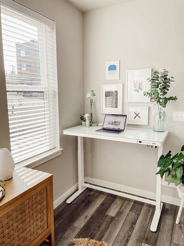minimalist-standing-desks-for-small-space