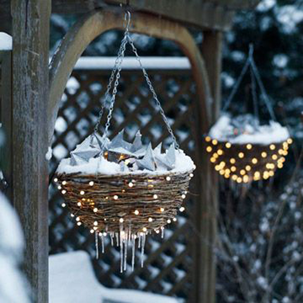 hang-diy-outdoor-winter-pot-lights