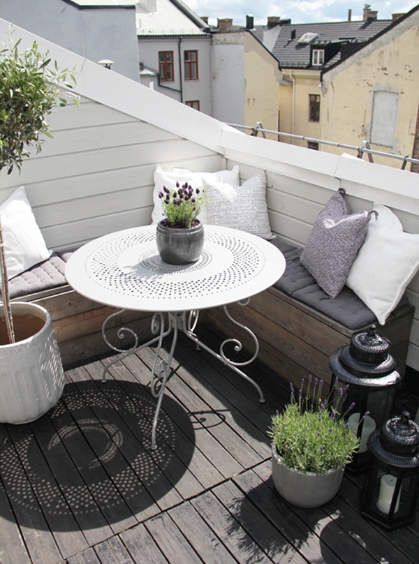 25 Minimalist Balcony Gardens To Get Inspired