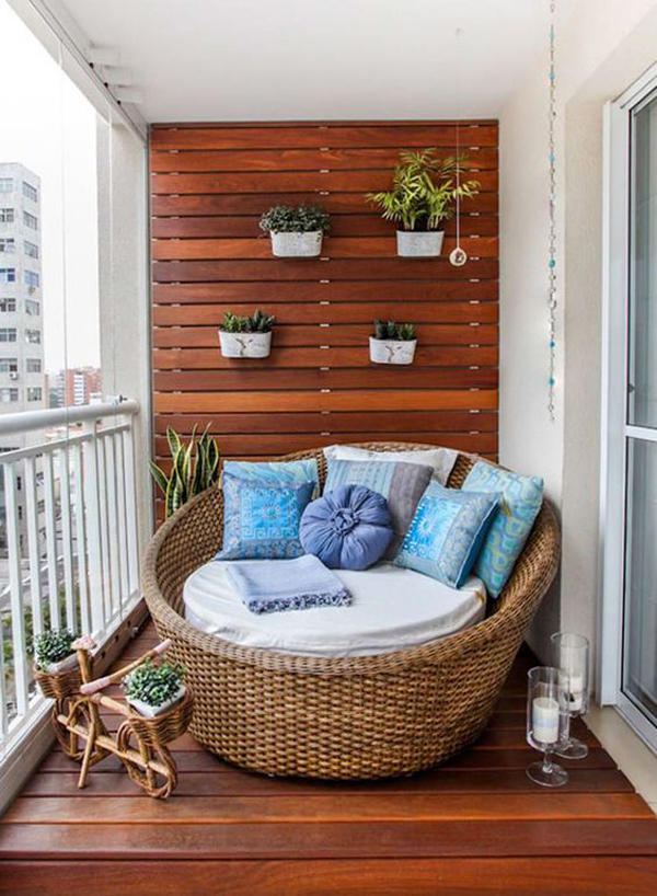 indoor-outdoor-reading-nook-on-a-balcony