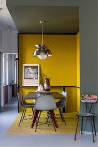 modern-dining-room-design-with-yellow-accent-walls - Housetodecor.com