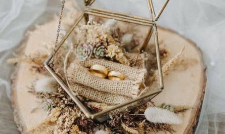 luxury-wedding-ring-box-with-hexagon-shape