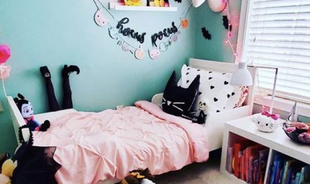 cute-halloween-bedroom-decor-for-little-girl