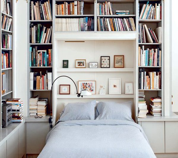 22 Cozy Bedroom Libraries For Book Lovers