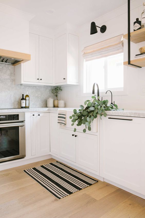 neautral-kitchen-decor-with-white-color