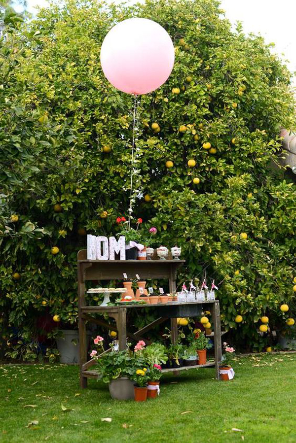 outdoor-mothers-day-party-ideas