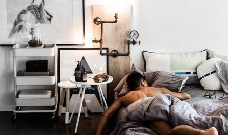 cool-and-masculine-floor-bed-with-industrial-style