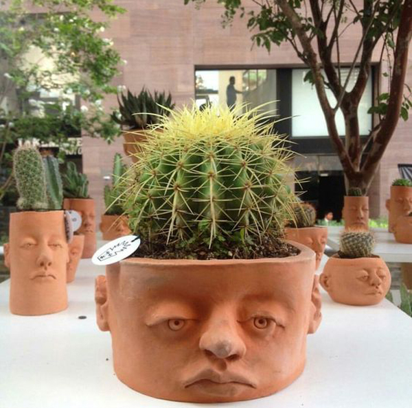 unique-face-terracotta-pot-design