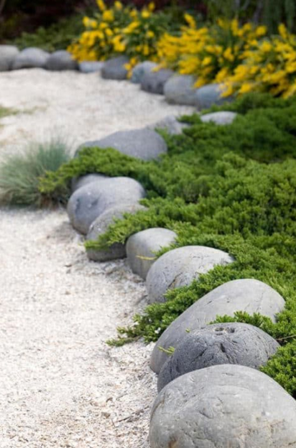 oversized-rocks-garden-edging-decor
