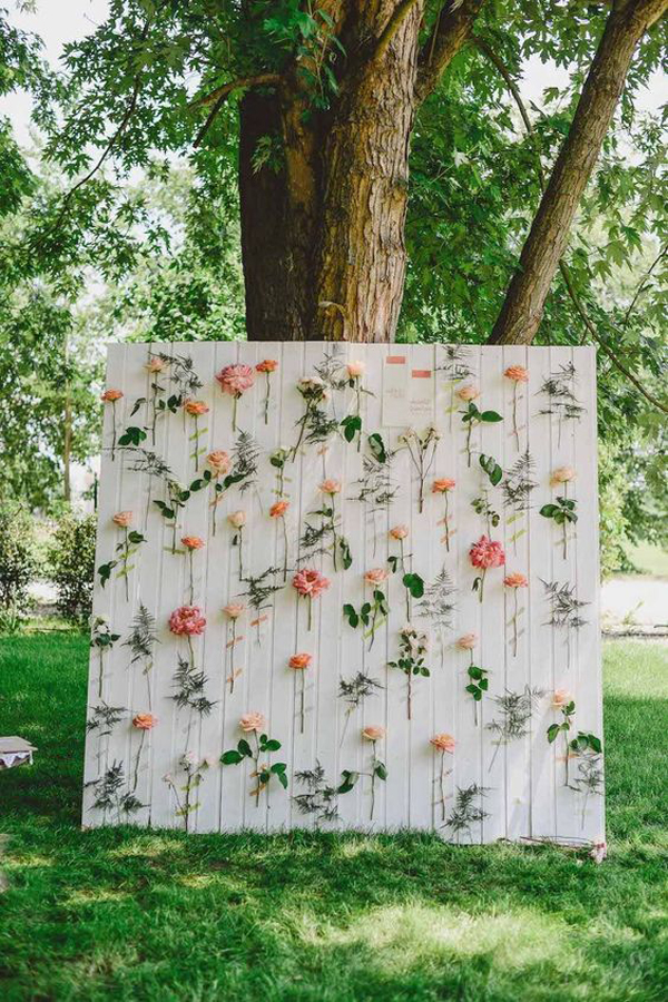 diy-boho-wedding-backdrop-with-floral-arrangement