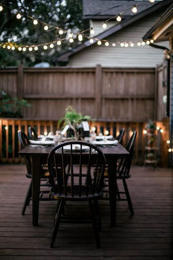 outdoor-dining-room-design-with-string-light