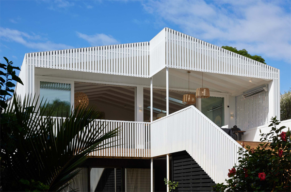 amazing-backyard-villa-with-white-picket-fence