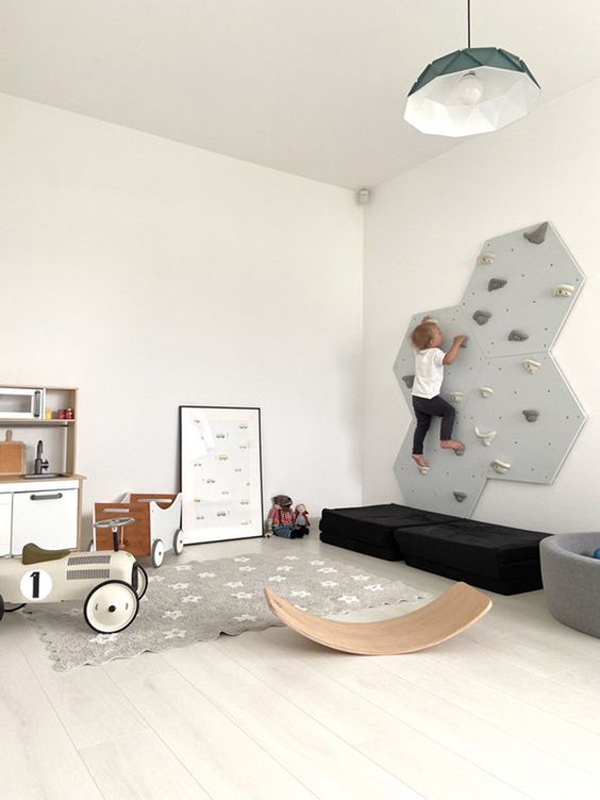 indoor-hexagon-climbing-wall-for-children