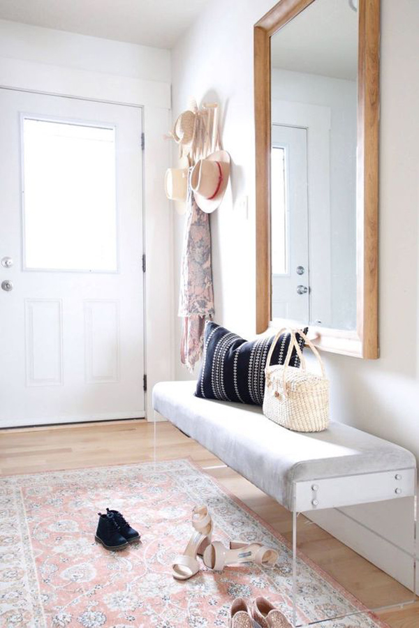 cute-and-stylish-entryway-for-feminine-room