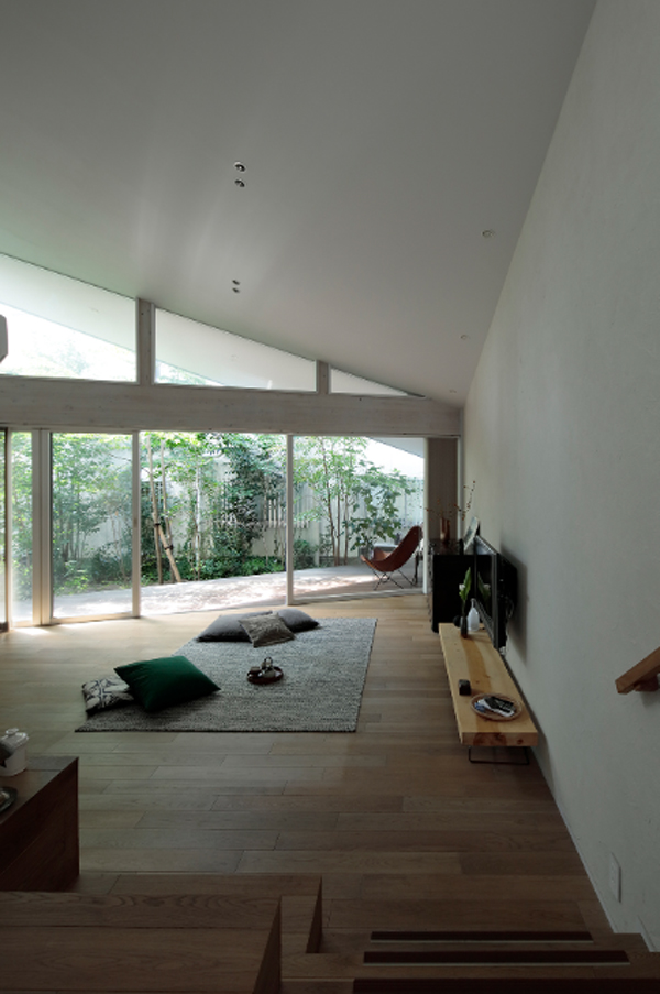 indoor-outdoor-japanese-style-interior