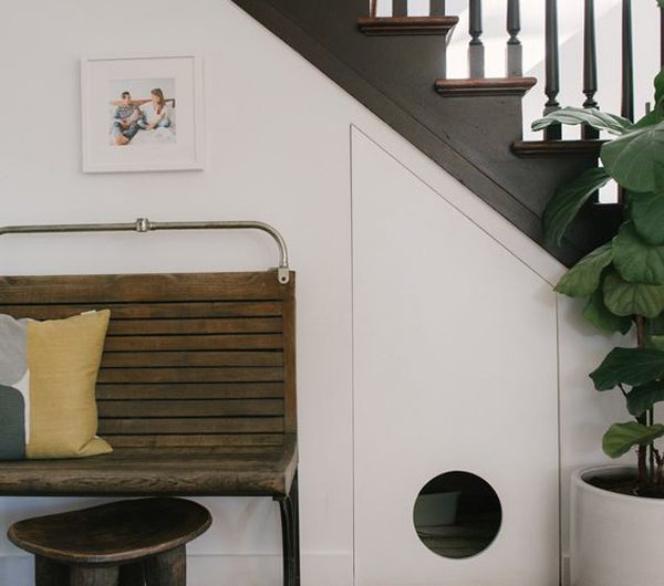 20 Space-Saving Cat House Ideas In Under The Stairs