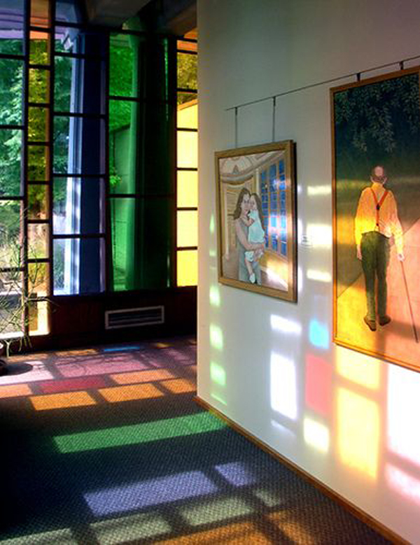 artsy-stained-glass-window-interior-design