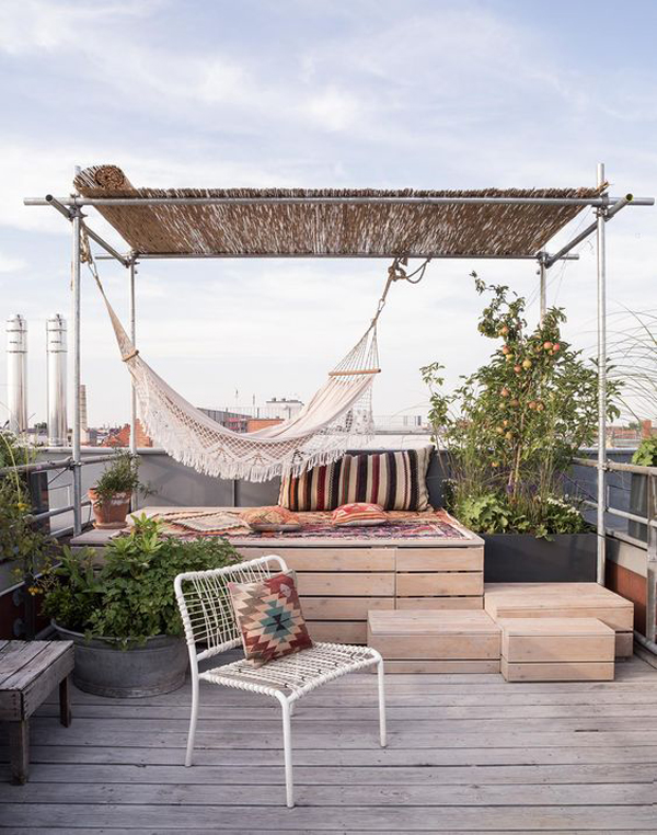 cozy-small-rooftop-deck-with-hammock
