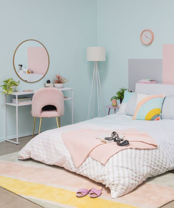 glam-pastel-bedroom-with-home-office-design