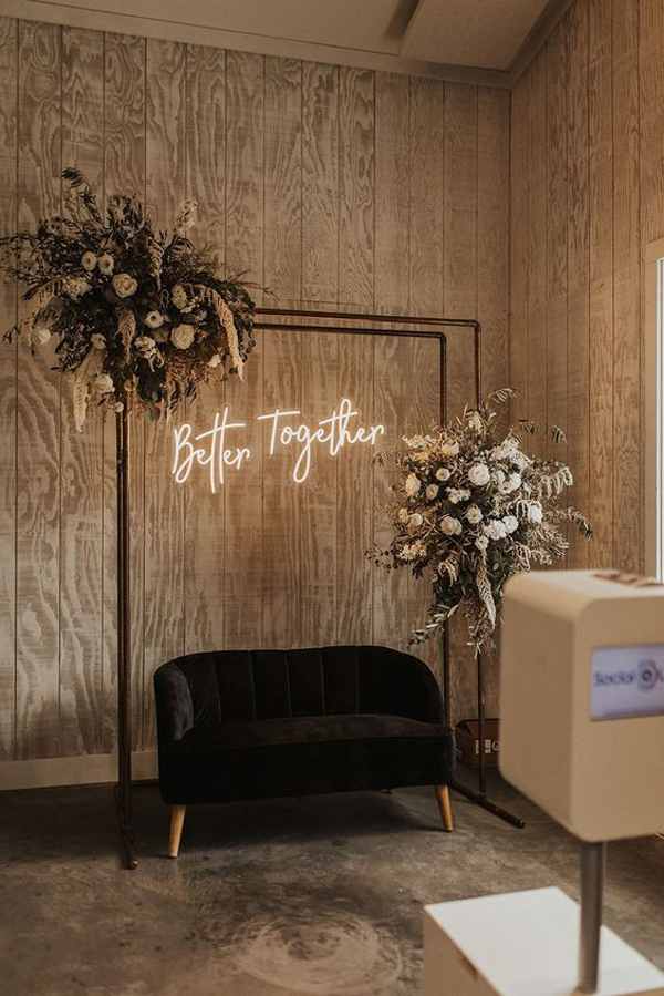 modern-and-romantic-indoor-photo-booth-for-wedding