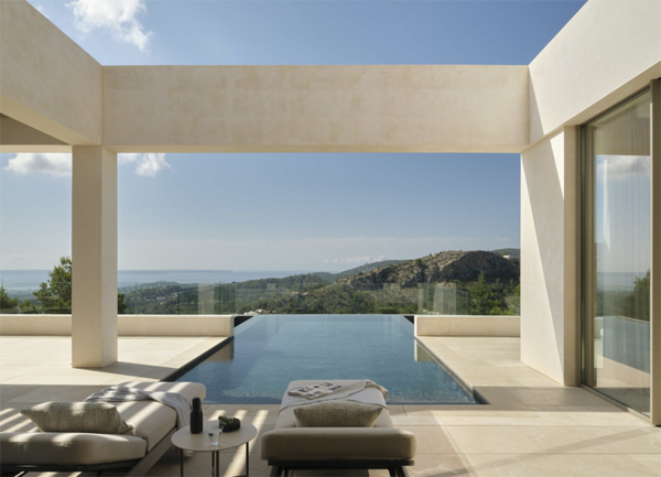 small-infinity-pool-with-sea-view