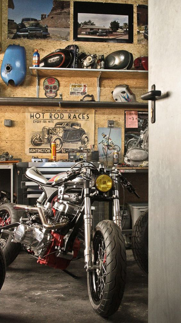 tiny-garage-decor-with-wood-accent
