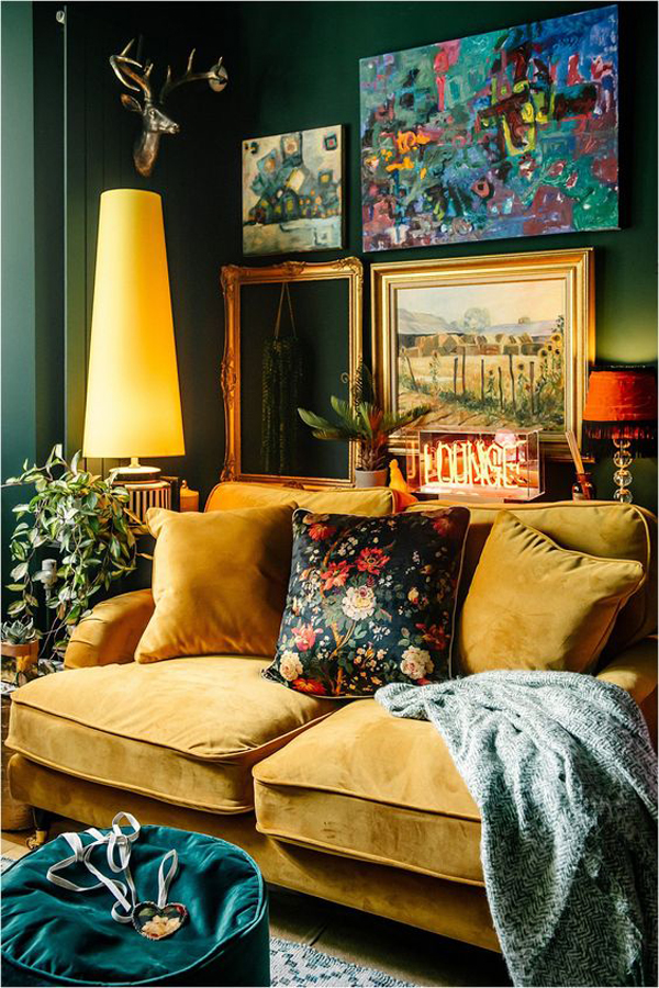 chic-yellow-living-room-with-velvet-furniture