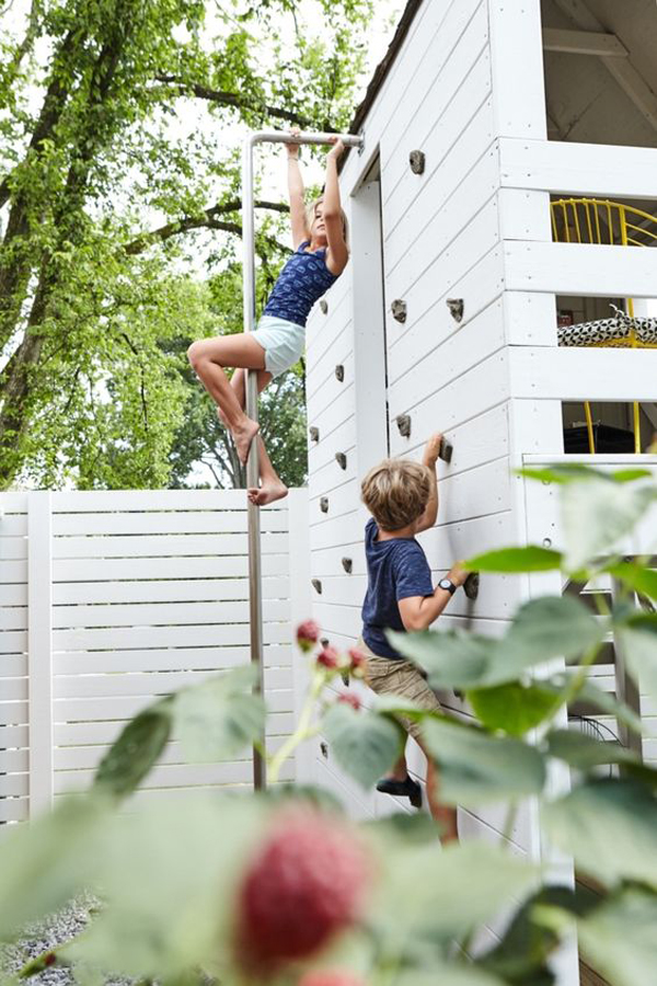 diy-outdoor-kids-climbing-wall