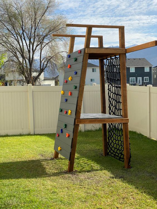 outdoor-kids-climbing-wall-and-platform