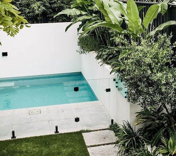 15 Beautiful And Coziest Mini Pool Decor Ideas