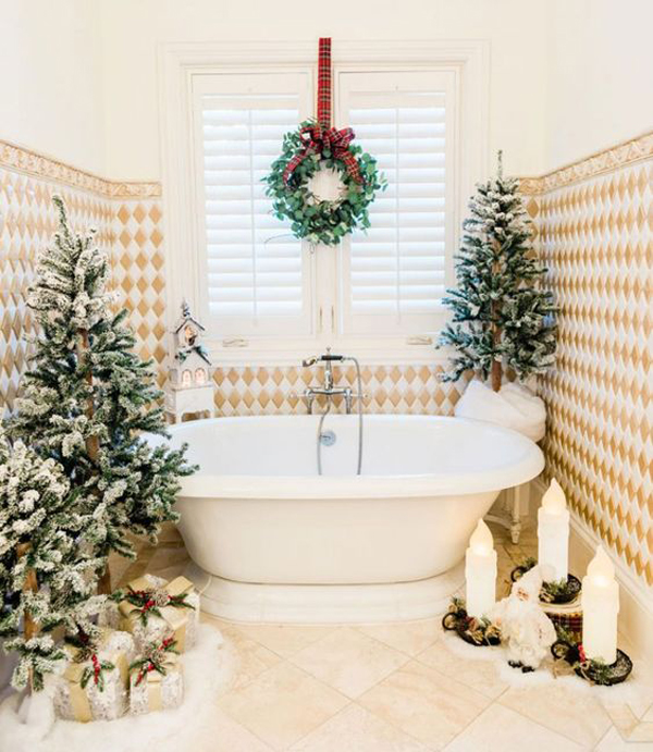 beautiful-christmas-bathtub-with-trees