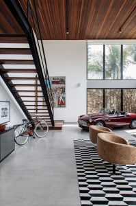 20 Cool Garage Living Room Design For Men’s | Housetodecor.com