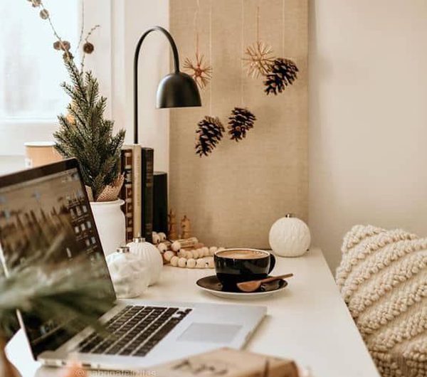 10 Stylish Home Office Designs For Christmas