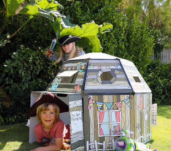 20 Outdoor DIY Cardboard Playhouses For Kids