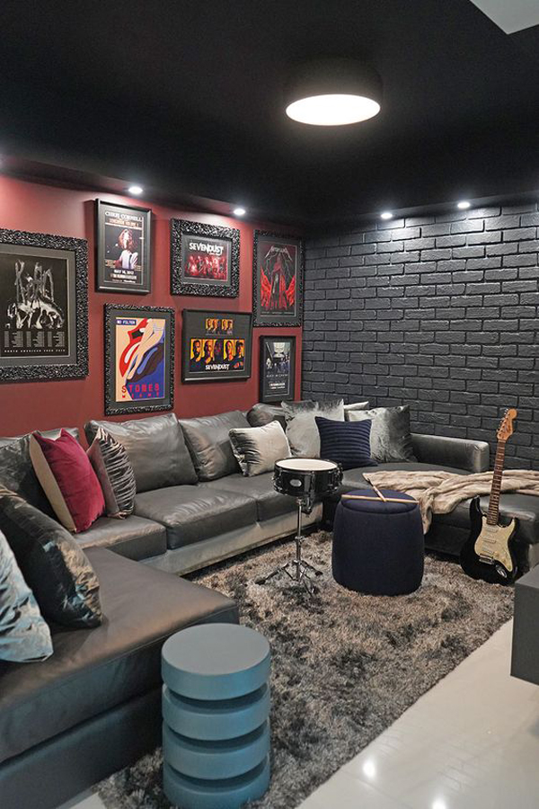 modern-man-living-space-with-rock-n-roll-decor