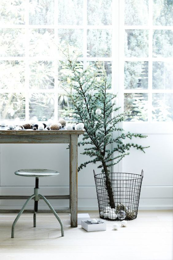 nature-inspired-christmas-home-office-with-open-concept