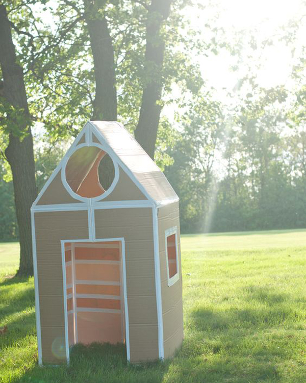 outdoor-diy-cardboard-playhouses
