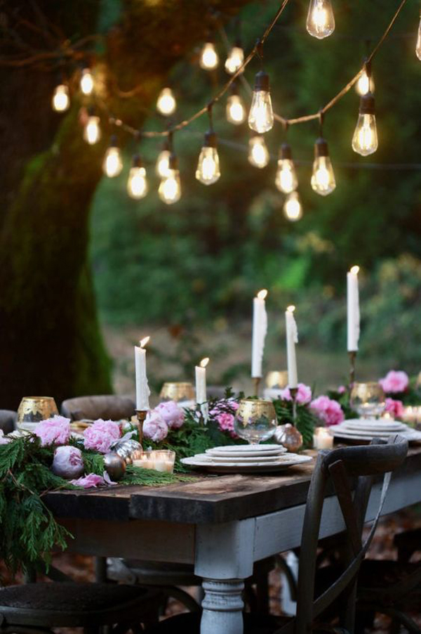 rustic-outdoor-dining-new-year-party-decorations
