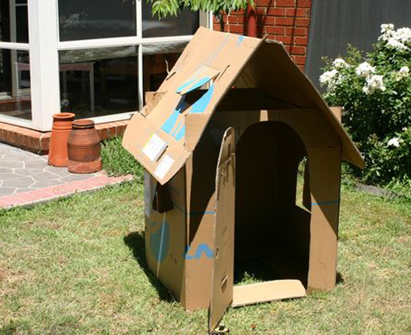 simple-cardboard-box-playhouses