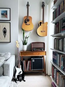 22 Cool And Modern Guitar Display For Your Interior | Housetodecor.com