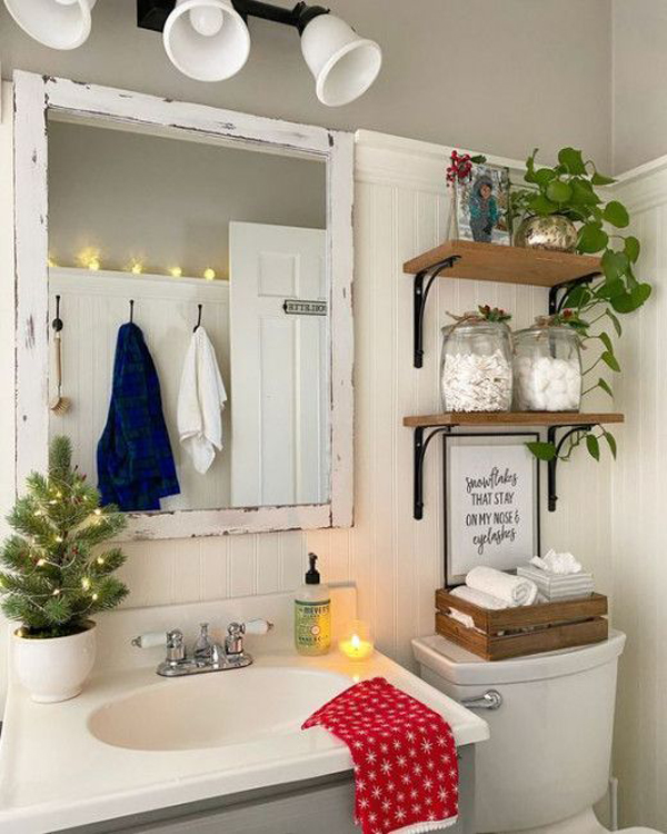 vintage-bathroom-organizer-for-christmas
