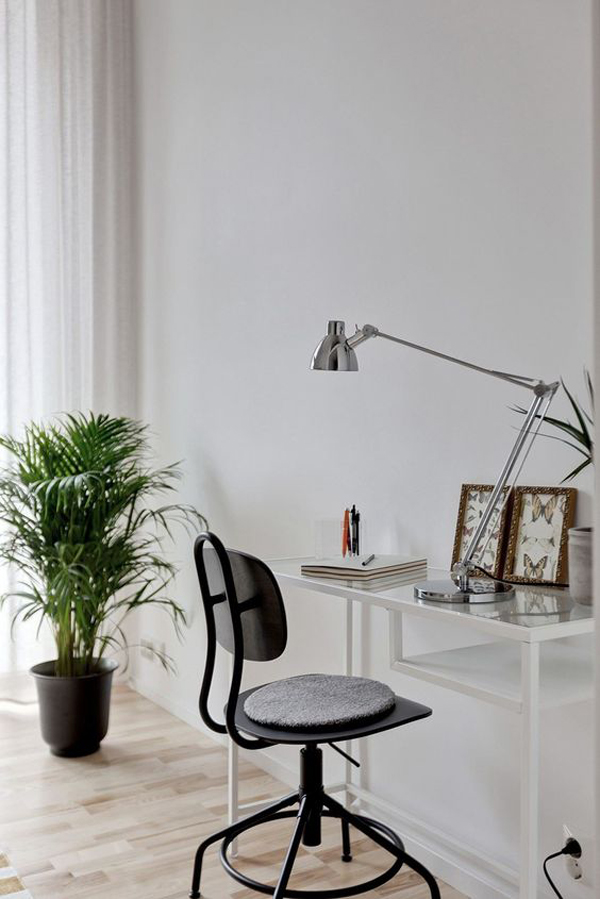 minimalist-vittsjo-desk-and-kellaberg-chair-from-ikea