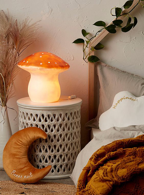 mushroom--nightstand-lamp-design